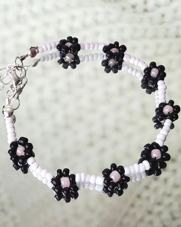 2PM Black Floral Beaded Bracelet